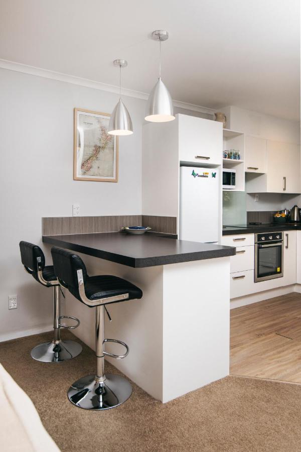 Fabulous Apartment With Private Spa Pool & Gym Picton Exterior photo